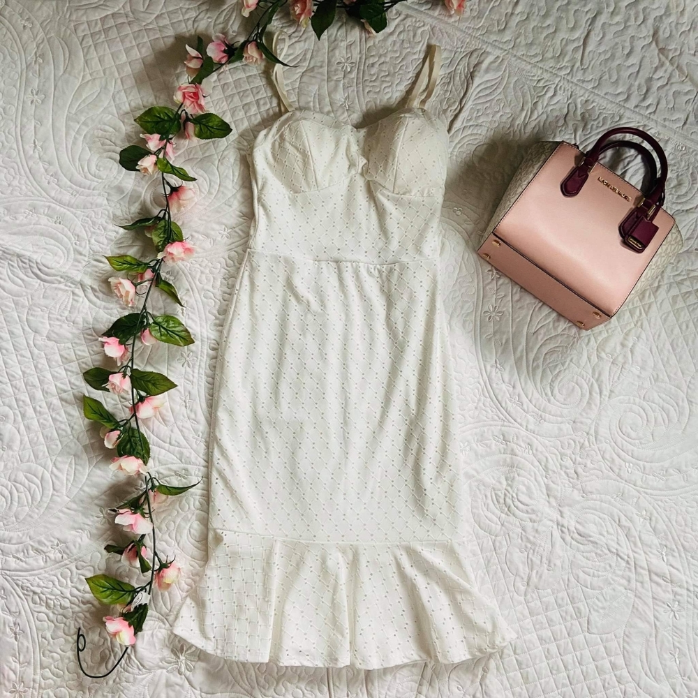 White lace dress